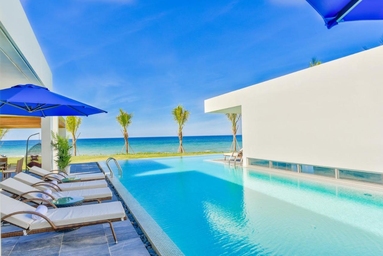 Deluxe Ocean Villa Along The Beach Da Nang Esterno foto