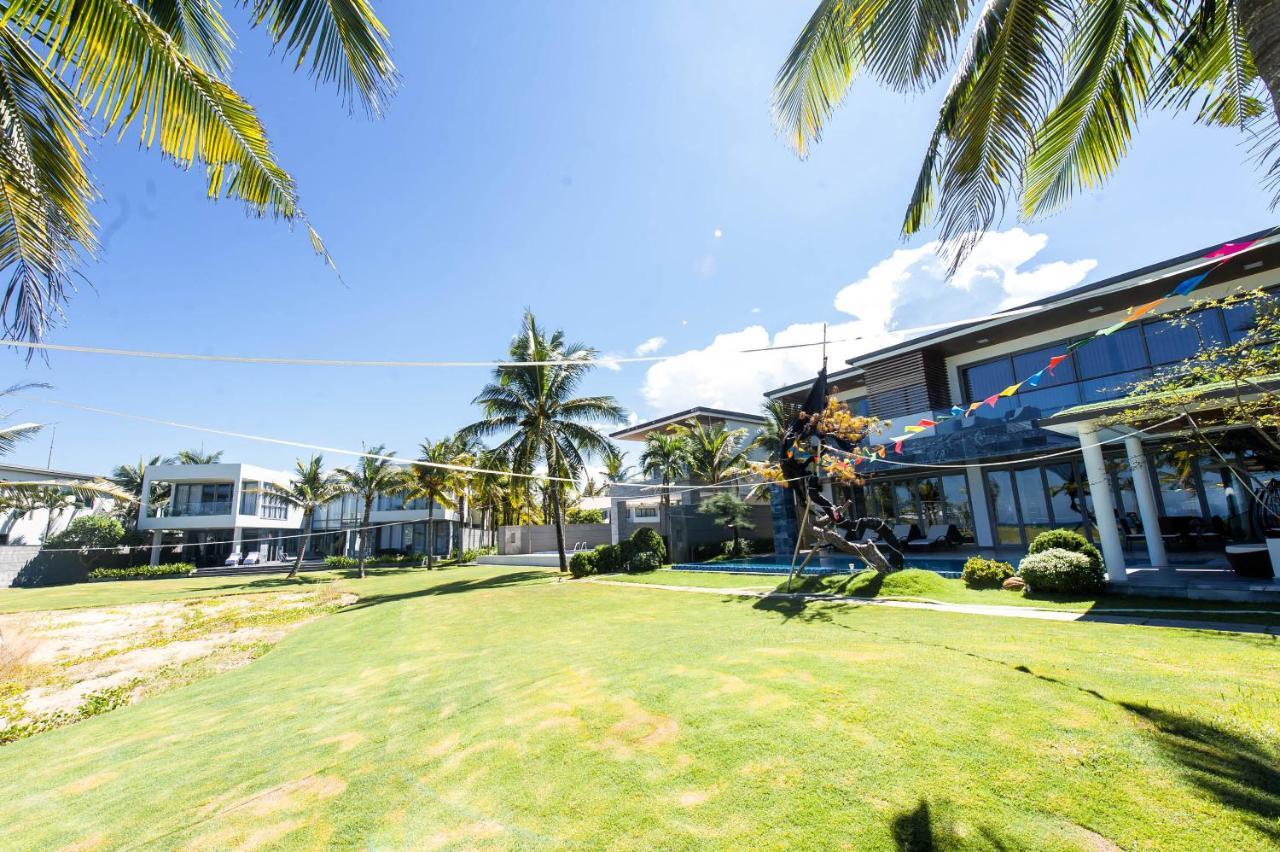 Deluxe Ocean Villa Along The Beach Da Nang Esterno foto