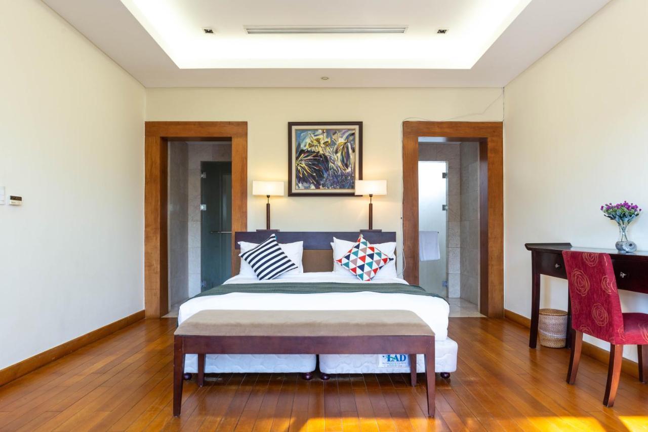 Deluxe Ocean Villa Along The Beach Da Nang Esterno foto
